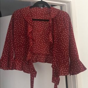 Polka dot, crop top.